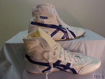 old-asics-wrestling--i-1